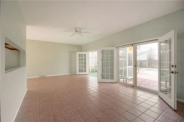 $300,000 | 921 South Denman Avenue, Chanute, KS 66720