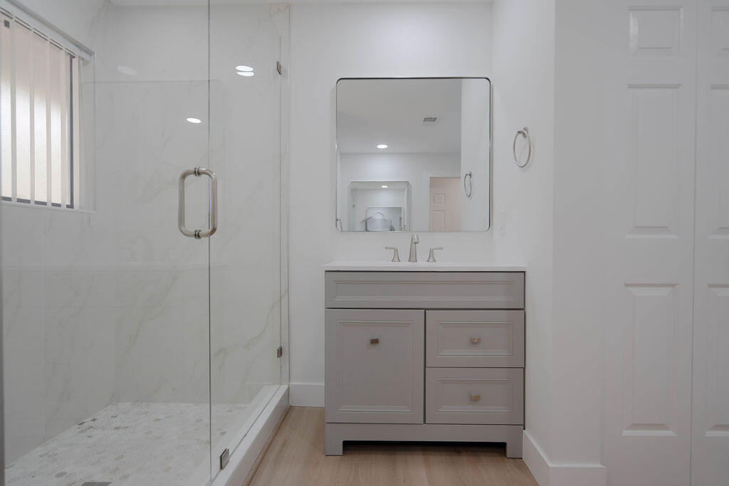 5710 Coach House Circle, Unit G Boca Raton, FL 33486 - Photo 15 of 24 DSC08411