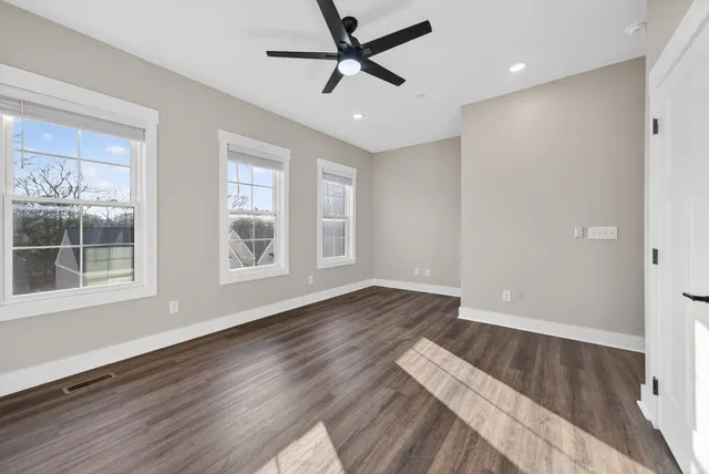 $2,700 | 424 Centre Street, Pleasant View, TN 37146