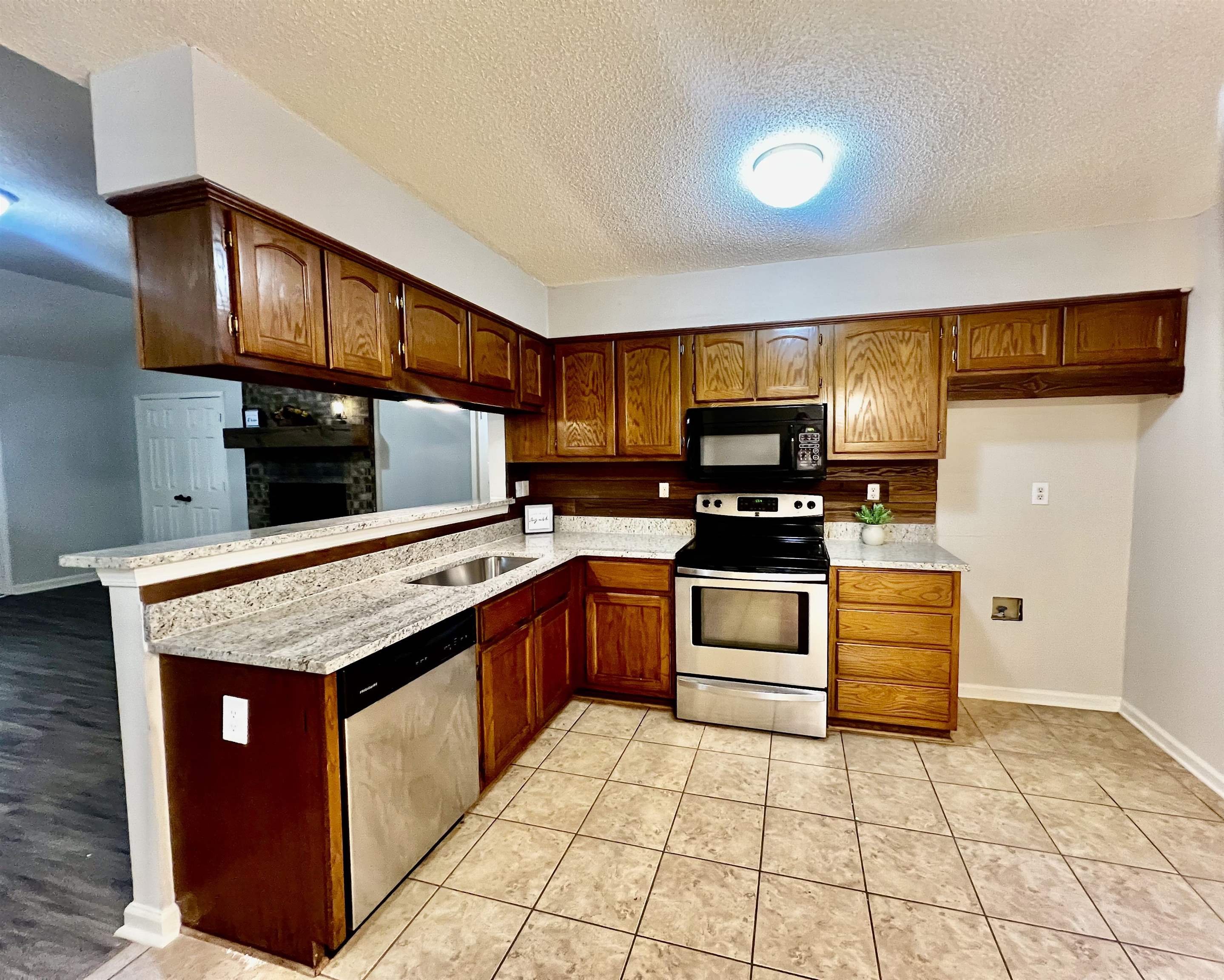 1340 Lagrange Downs Road Cordova, TN 38018 - Photo 5 of 23 Gallery Image 5