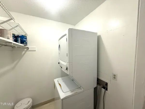 $1,200 | 1225 Carriage Circle, Unit 203, Bristol, VA 24201
