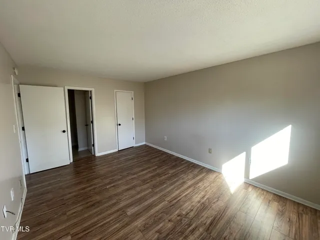 $1,075 | 1225 Carriage Circle, Unit 203, Bristol, VA 24201