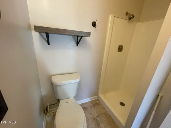 $1,075 | 1225 Carriage Circle, Unit 203, Bristol, VA 24201