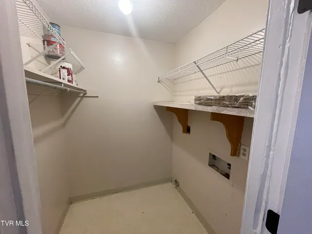 $1,075 | 1225 Carriage Circle, Unit 203, Bristol, VA 24201