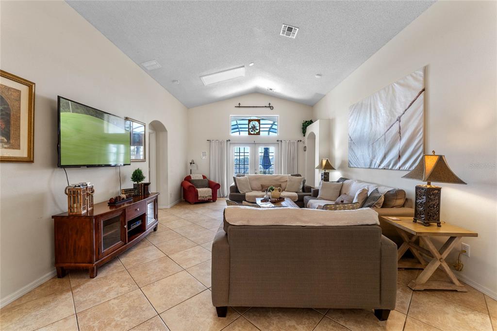 2677 Oneida Loop Kissimmee, FL 34747 - Photo 8 of 27 Gallery Image 8