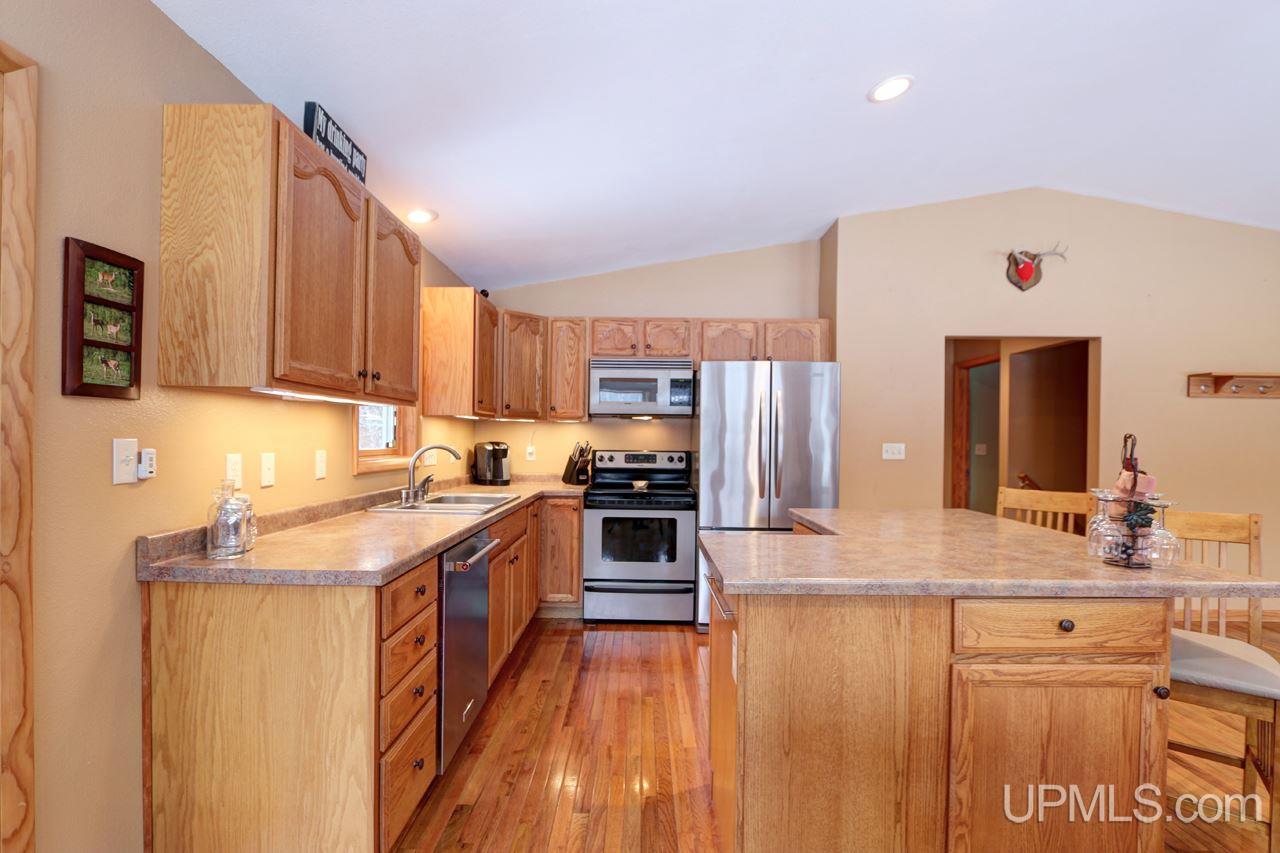 405 Marble Road Florence, WI 54121 - Photo 8 of 42 Gallery Image 8