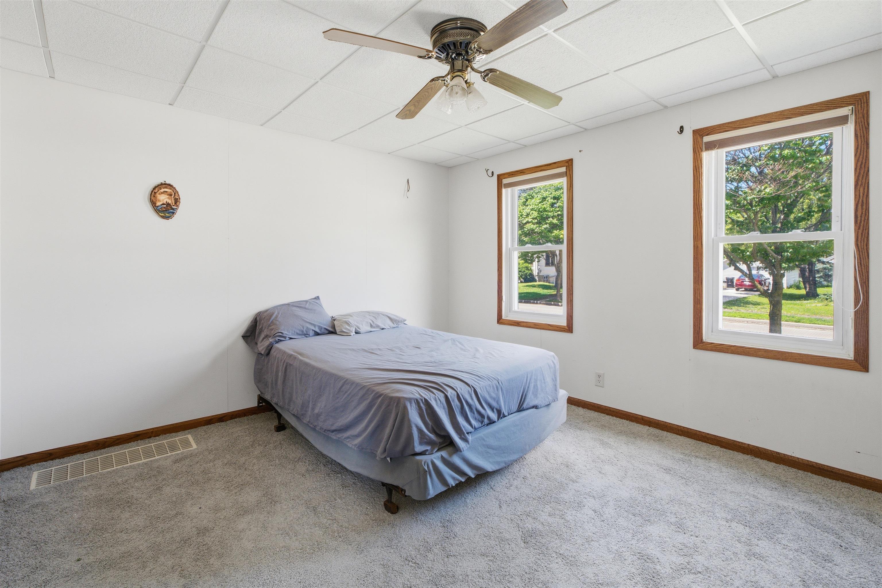 915 West Hawes Avenue Appleton, WI 54914 - Photo 11 of 24