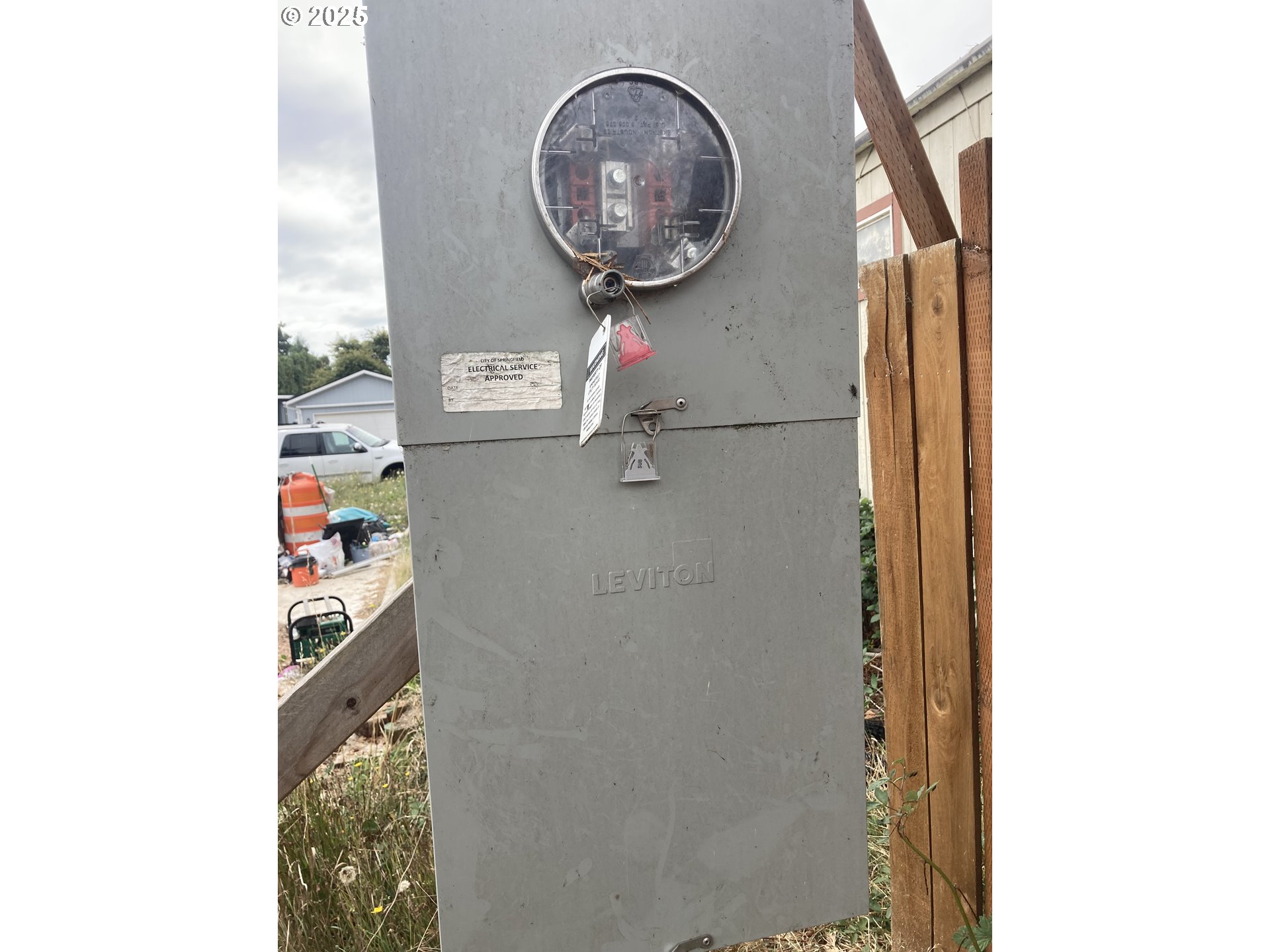 65 Kremont Avenue Springfield, OR 97477 - Photo 3 of 5 a view of livingroom with furniture