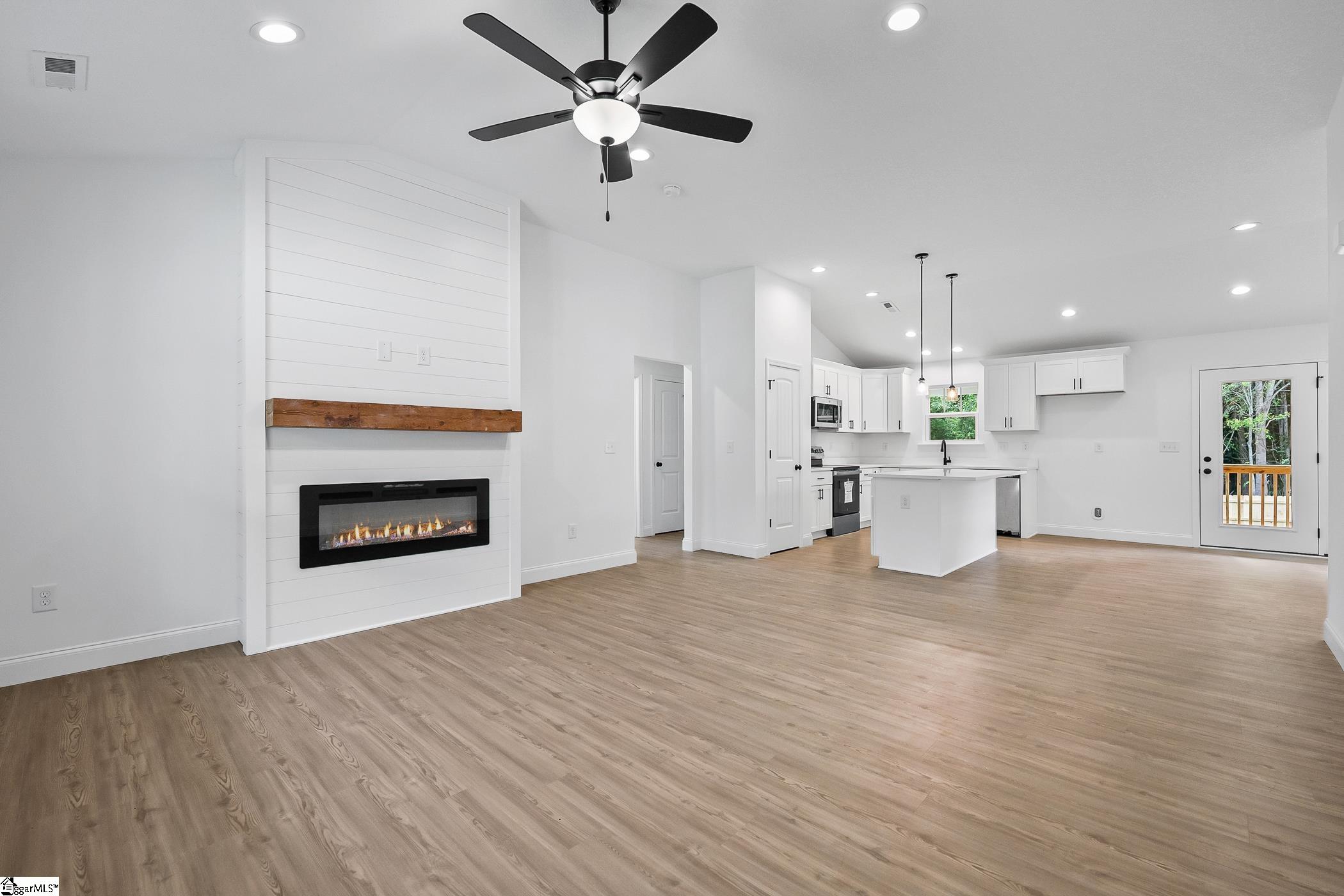 371 Edwards Store Road Lyman, SC 29365 - Photo 6 of 27