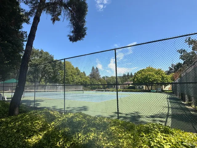 $419,000 | 2520 Lakeview Drive, Santa Rosa, CA 95405