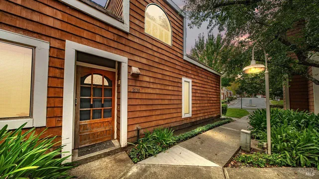 $419,000 | 2520 Lakeview Drive, Santa Rosa, CA 95405
