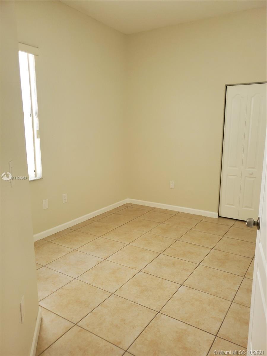 1073 Northeast 40th Road Homestead, FL 33033 - Photo 21 of 27 Gallery Image 21
