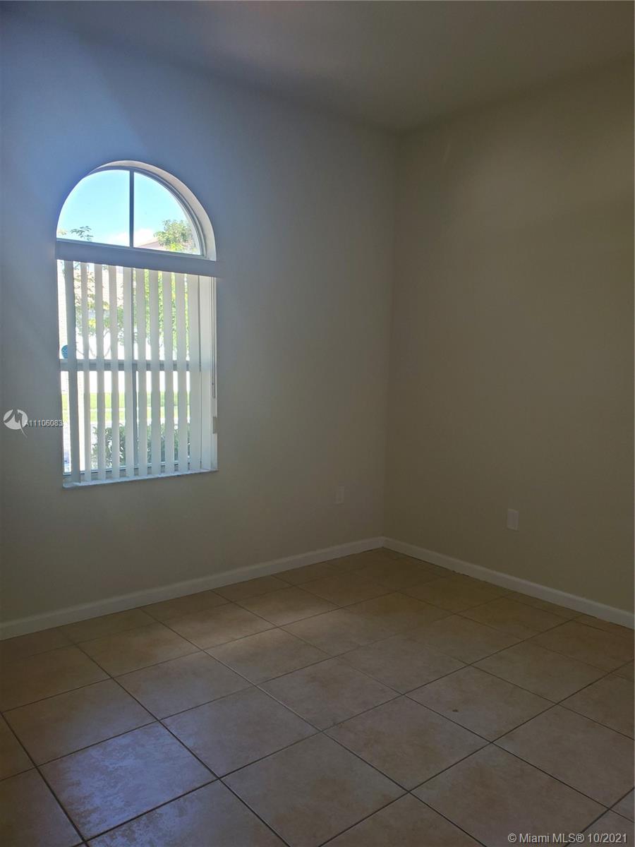 1073 Northeast 40th Road Homestead, FL 33033 - Photo 24 of 27 Gallery Image 24