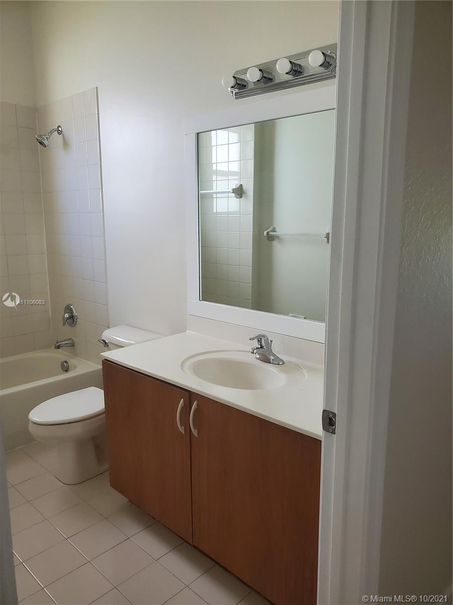 1073 Northeast 40th Road Homestead, FL 33033 - Photo 25 of 27 Gallery Image 25