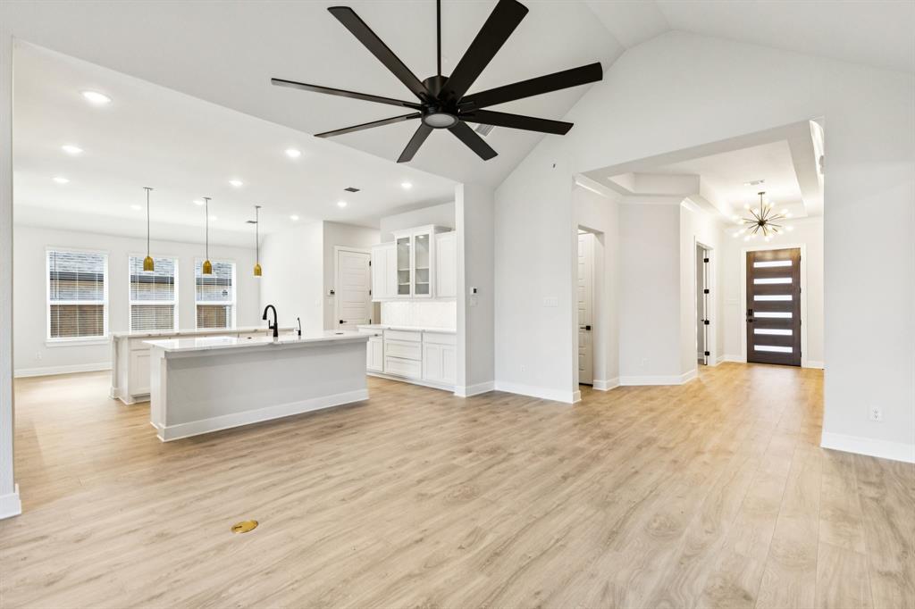 312 Bee Balm Road McKinney, TX 75071 - Photo 5 of 22 312 Bee Balm