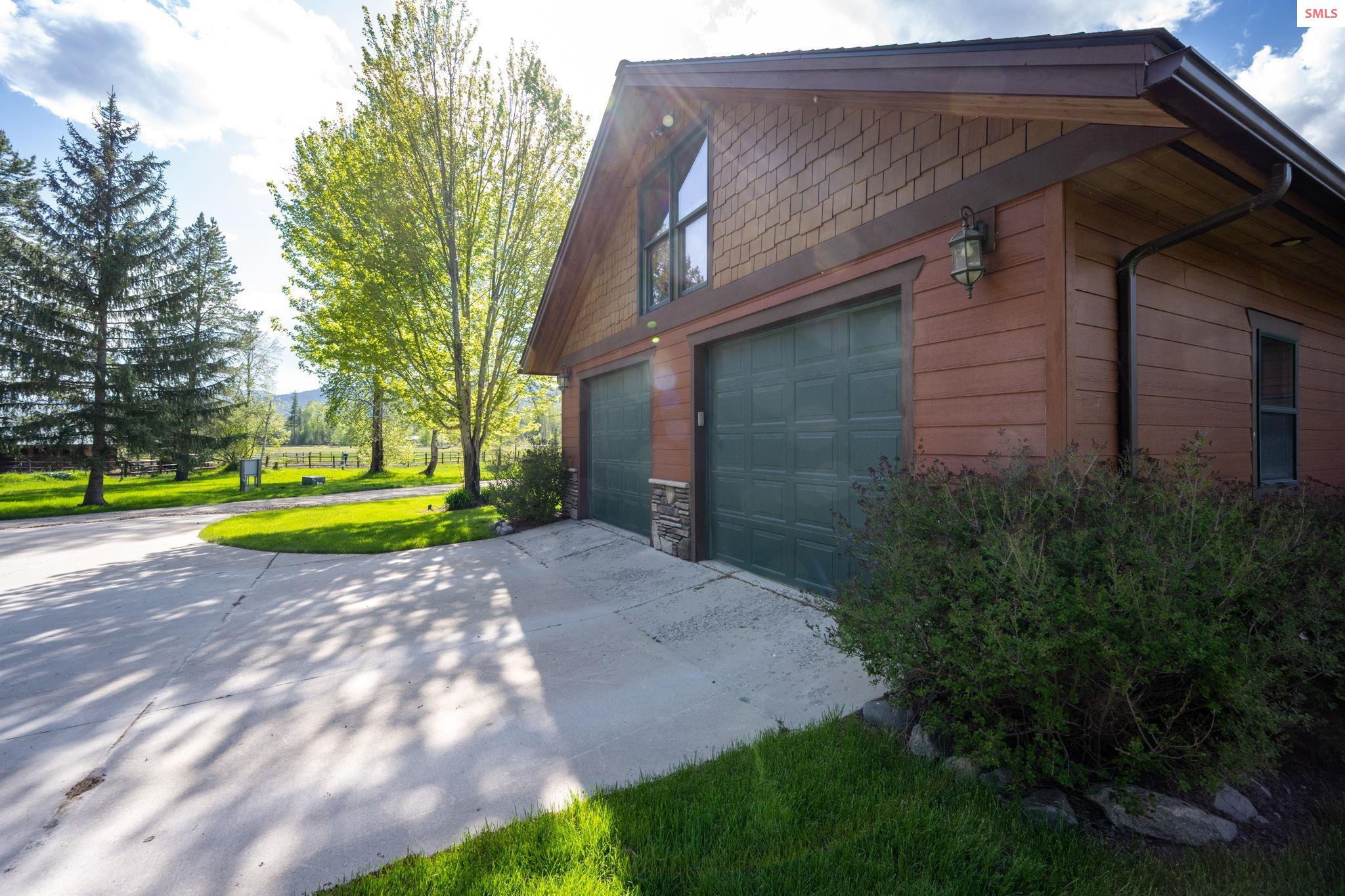 289 Gold Road Naples, ID 83847 - Photo 81 of 98 Gallery Image 81