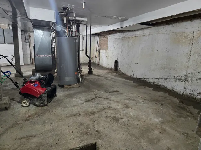 $290,000 | 8200 South Escanaba Avenue, Chicago, IL 60617