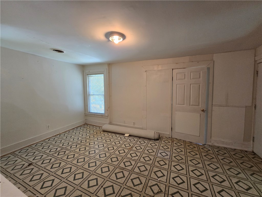 58 Champlain Street Rochester, NY 14608 - Photo 10 of 41