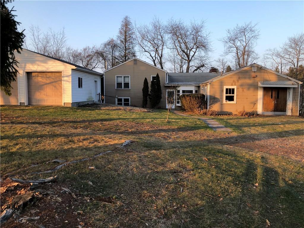 1096 Silver Lane McKees Rocks, PA 15136 - Photo 1 of 18