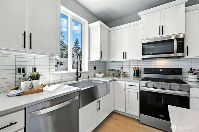 $989,950 | 201 156th Place Southwest, Unit MG 13, Lynnwood, WA 98087