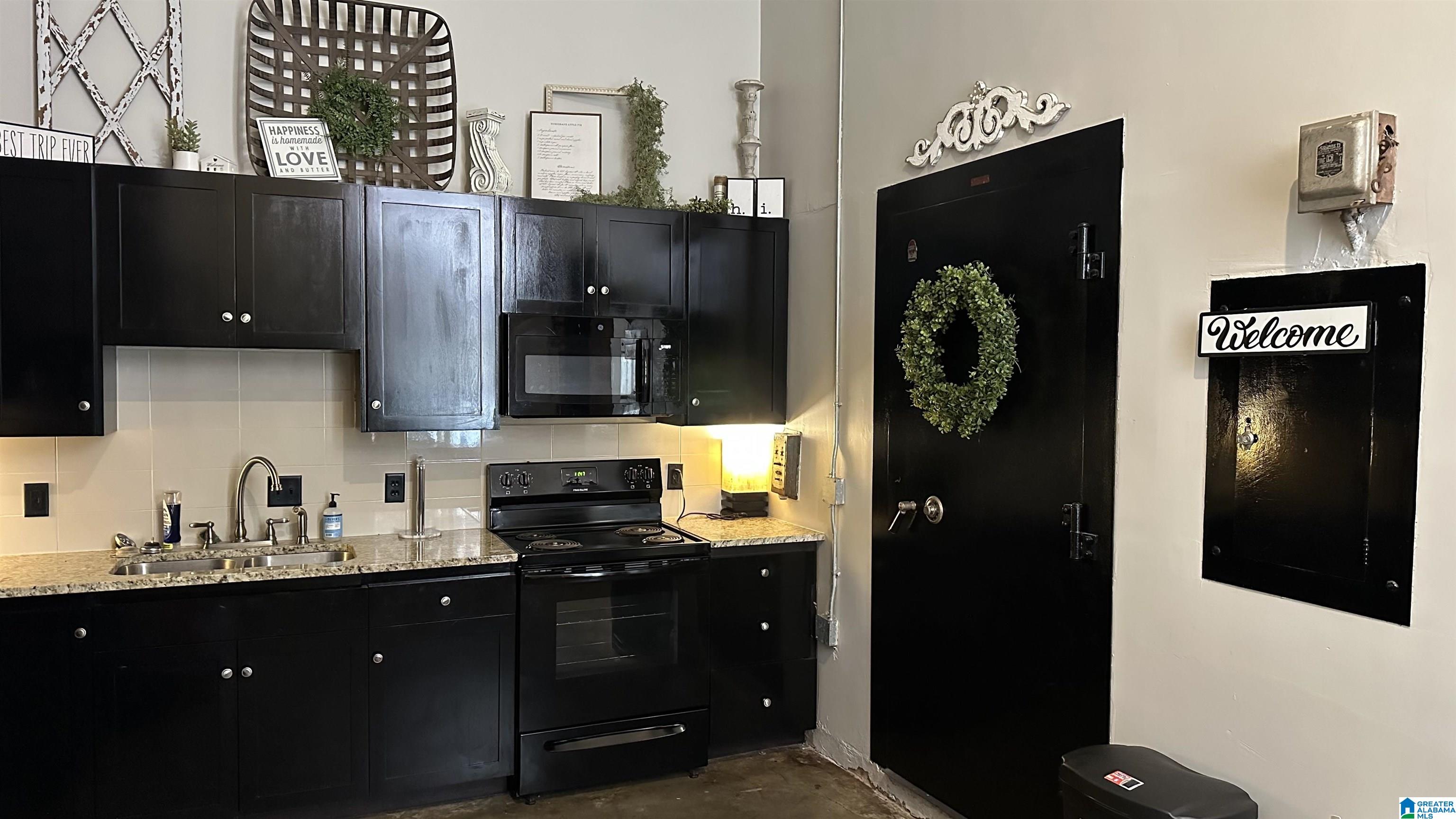 28 Monroe Street, Unit 202 Montgomery, AL 36104 - Photo 4 of 14