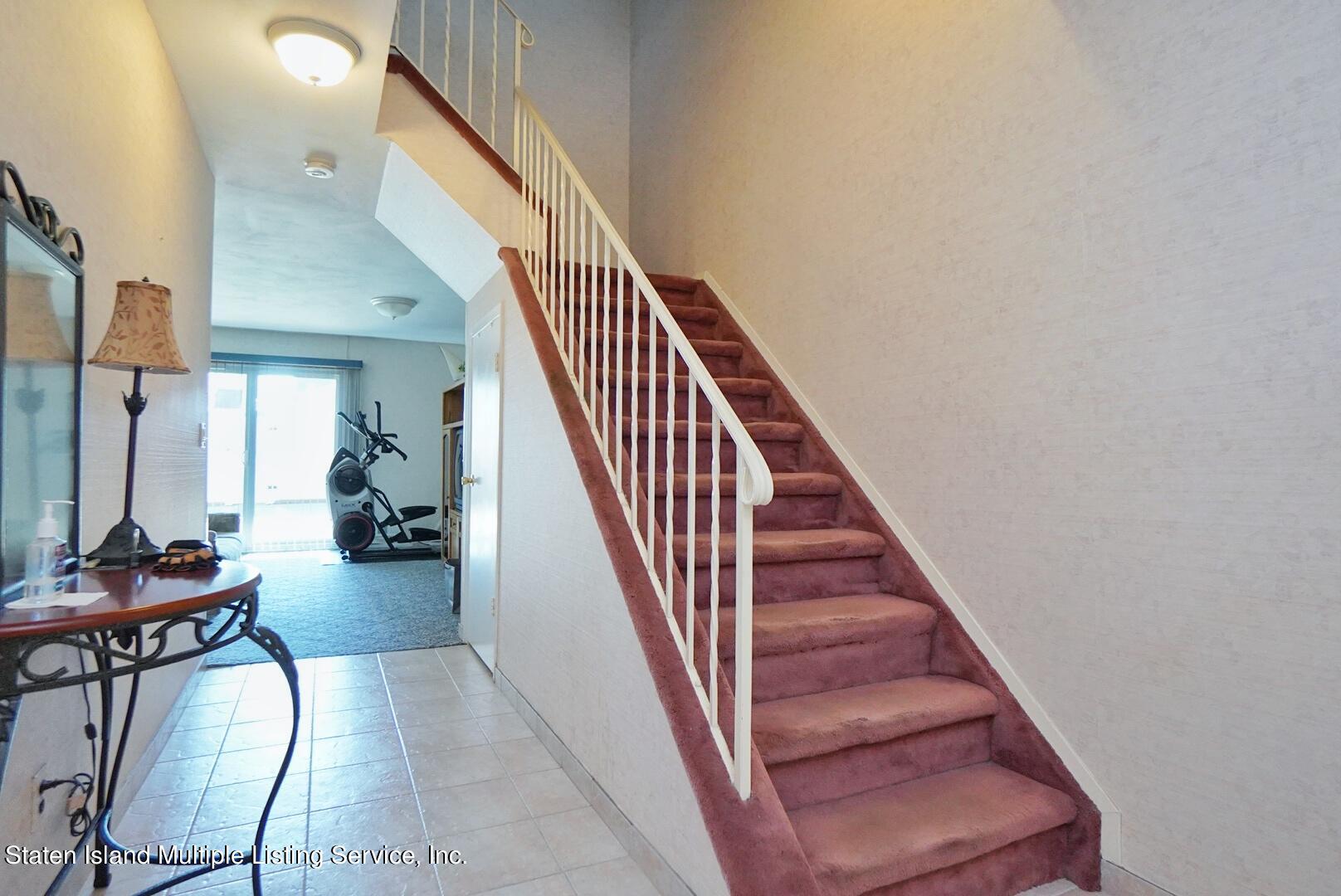 70 Redwood Loop Staten Island, NY 10309 - Photo 4 of 35 4