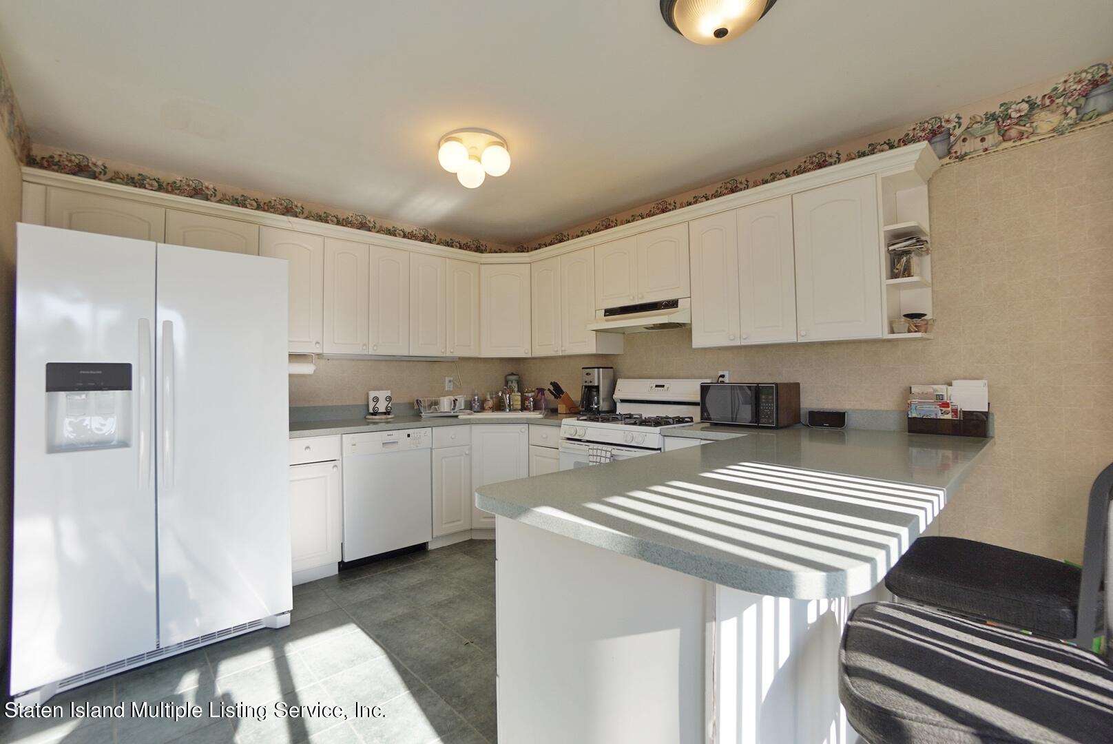 70 Redwood Loop Staten Island, NY 10309 - Photo 9 of 35 9