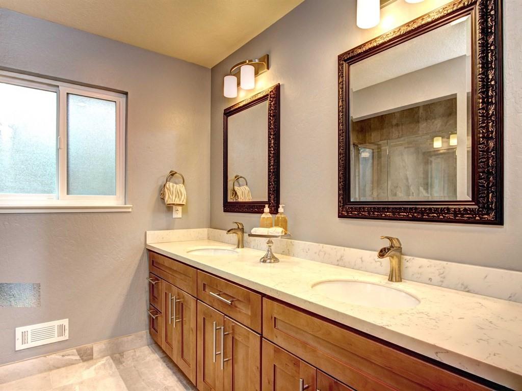 20560 Leonard Road Saratoga, CA 95070 - Photo 17 of 22 Gallery Image 17
