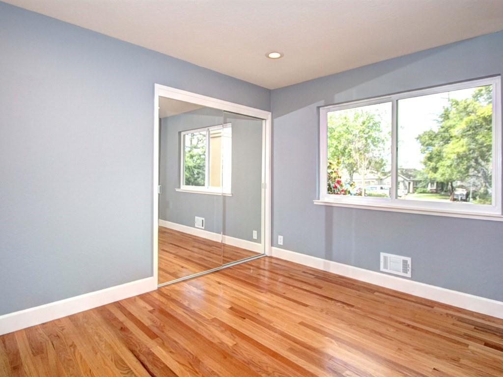 20560 Leonard Road Saratoga, CA 95070 - Photo 18 of 22 Gallery Image 18
