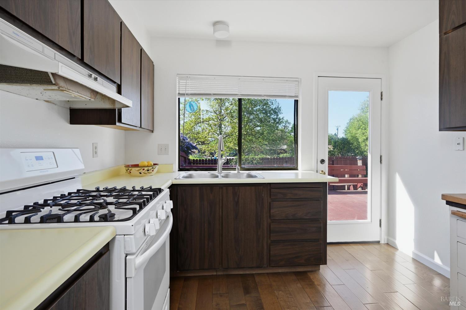 405 Korbel Place Santa Rosa, CA 95409 - Photo 12 of 26