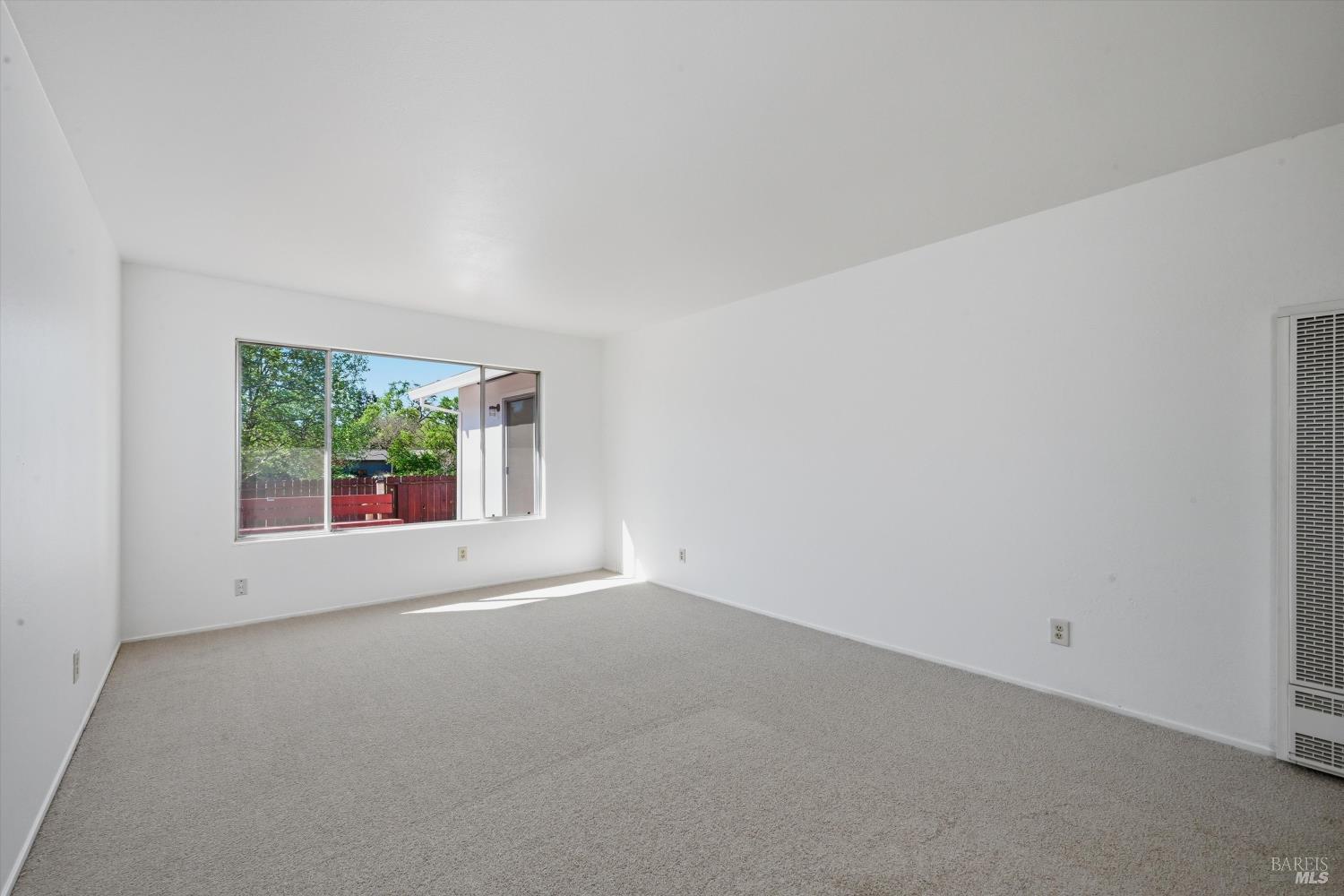 405 Korbel Place Santa Rosa, CA 95409 - Photo 5 of 26