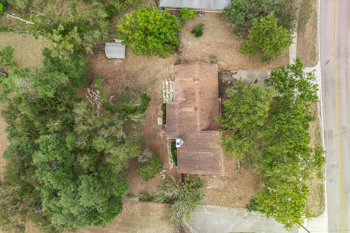 8806 El Rey Boulevard Austin, TX 78737 - Photo 28 of 35 Aerial view of property and surrounding area facing east.