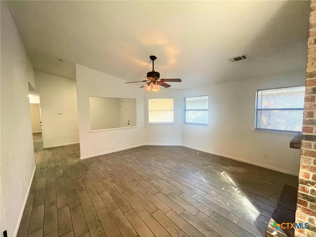 2902 San Jacinto Road Temple, TX 76502 - Photo 4 of 15