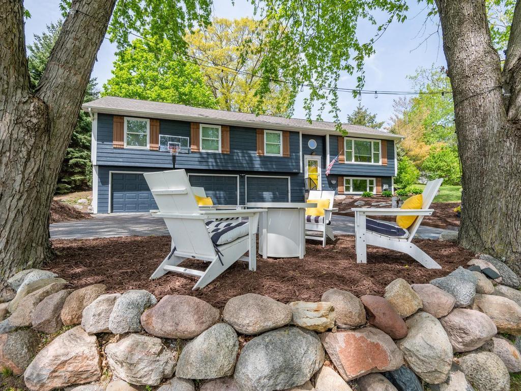 1036 Sunny Ridge Drive Carver, MN 55315 - Photo 8 of 43