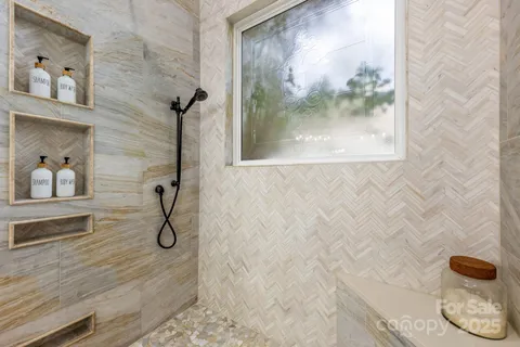 $869,999 | 7919 Glen Abbey Circle, Stanley, NC 28164