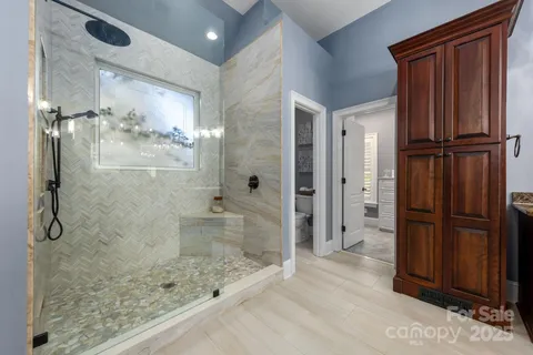 $869,999 | 7919 Glen Abbey Circle, Stanley, NC 28164