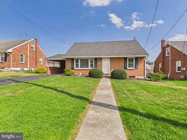$235,000 | 1483 Linton Terrace, York, PA 17408