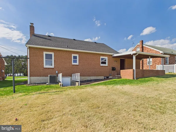 $235,000 | 1483 Linton Terrace, York, PA 17408