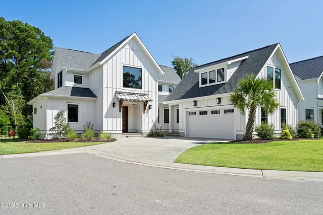 $1,350,000 | 1933 Loblolly Landing Lane, Wilmington, NC 28411