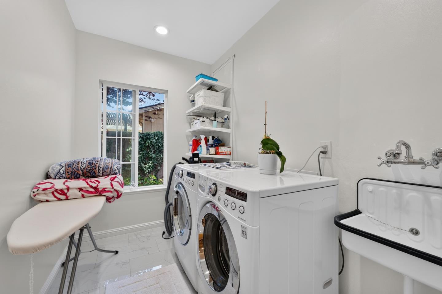 1663 Finch Way Sunnyvale, CA 94087 - Photo 29 of 87
