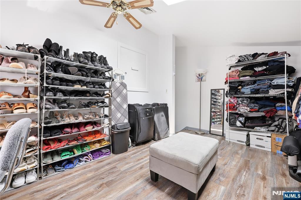 52 Adams Terrace Clifton, NJ 07013 - Photo 19 of 40