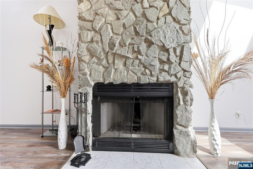 52 Adams Terrace Clifton, NJ 07013 - Photo 3 of 40