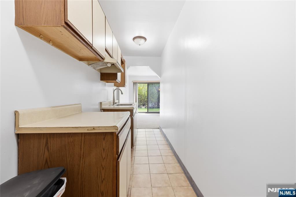 52 Adams Terrace Clifton, NJ 07013 - Photo 32 of 40