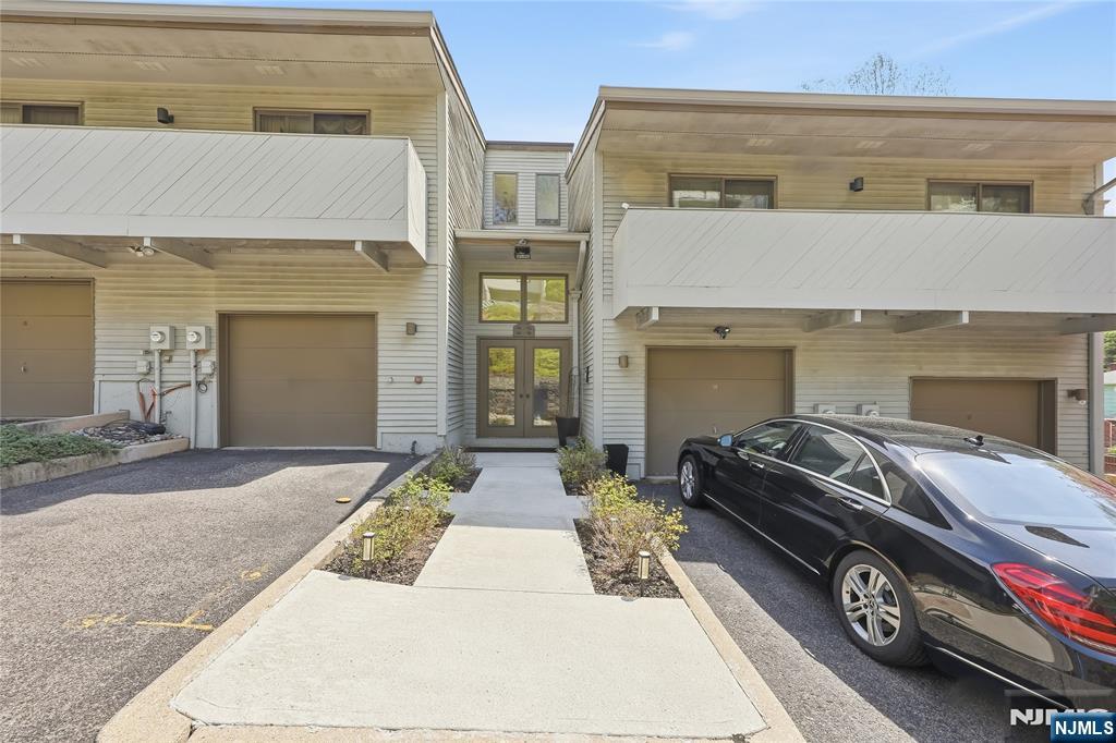 52 Adams Terrace Clifton, NJ 07013 - Photo 38 of 40
