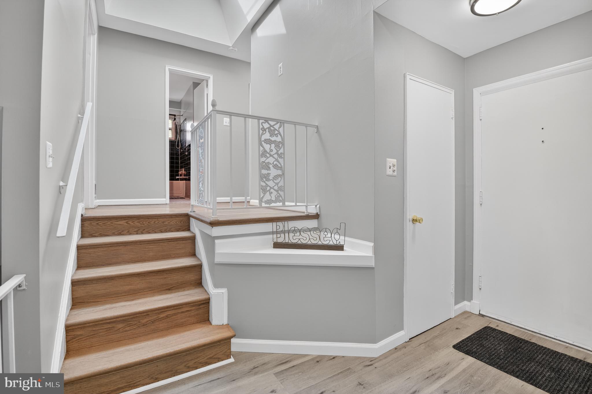 2016 Cascade Road Silver Spring, MD 20902 - Photo 9 of 37