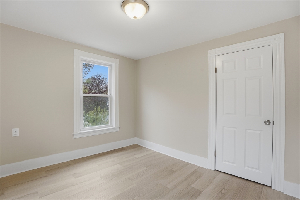 5 Russell Avenue Ashburnham, MA 01430 - Photo 24 of 33