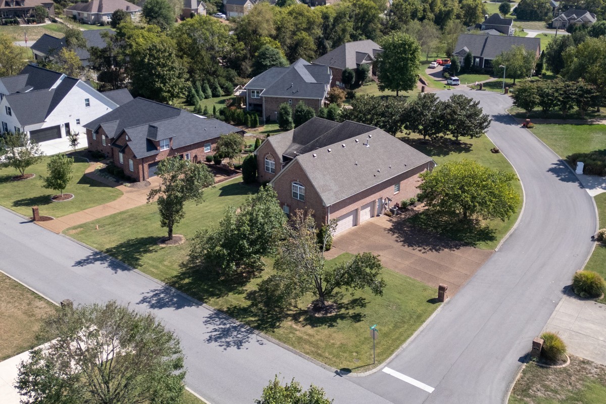 105 Robin Point Gallatin, TN 37066 - Photo 11 of 59 an aerial view of a house with a garden
