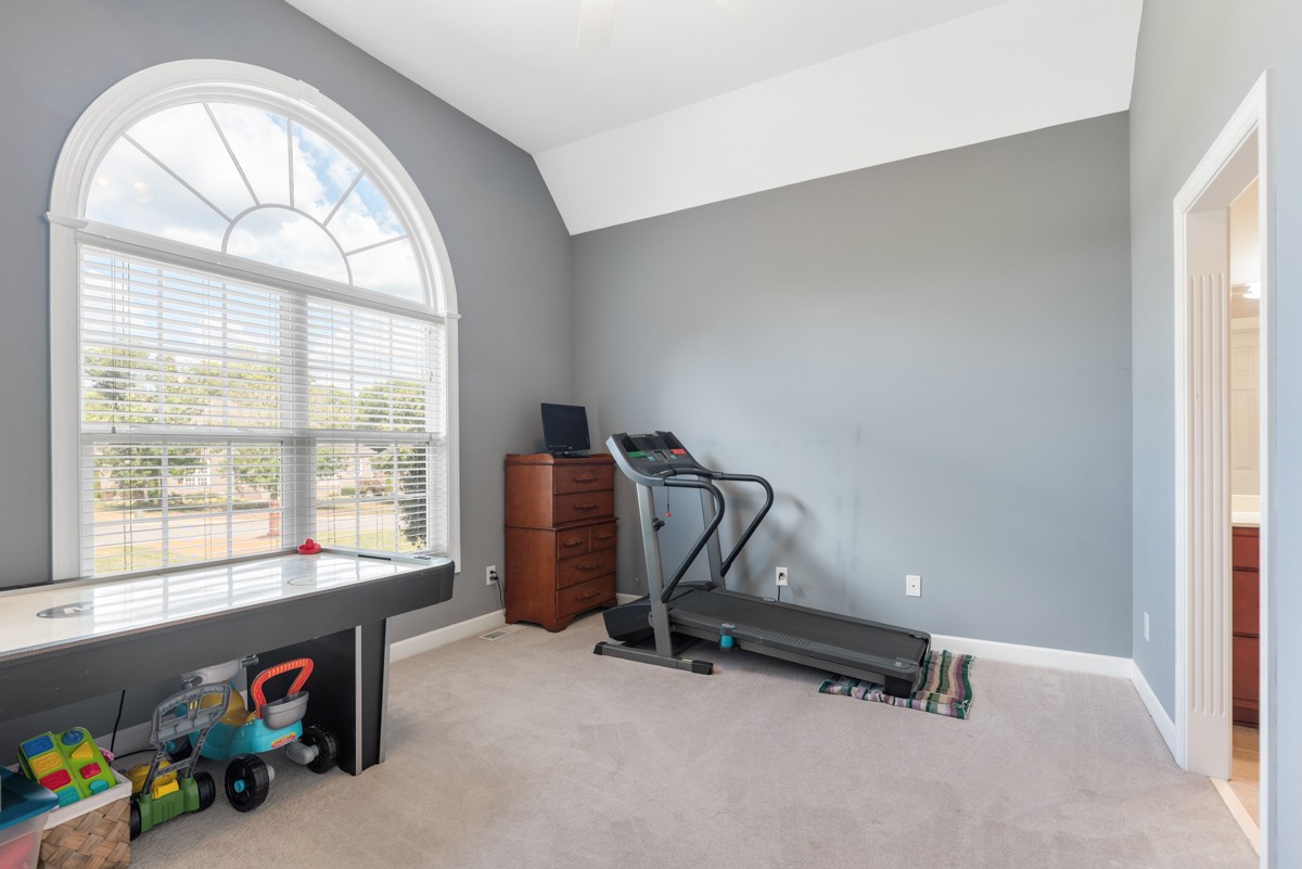 105 Robin Point Gallatin, TN 37066 - Photo 36 of 59 a view of a room with gym equipment
