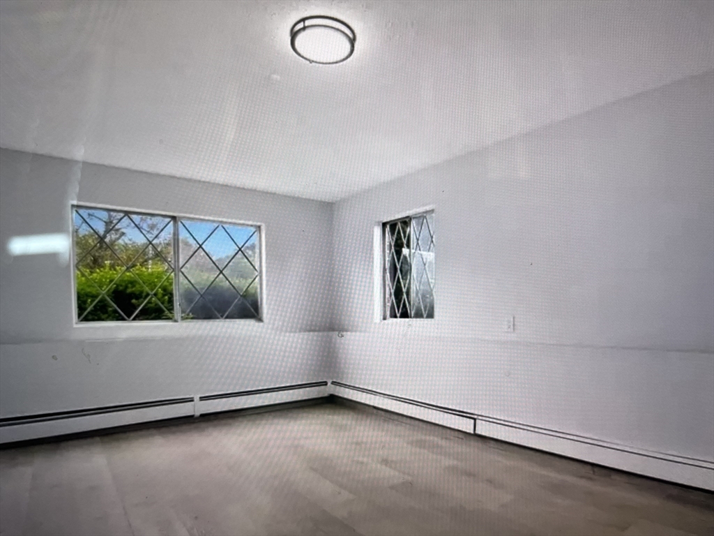 7 Fernview Avenue, Unit 7 North Andover, MA 01845 - Photo 4 of 7