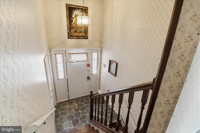 $300,000 | 11 Hillymede Drive, Hummelstown, PA 17036